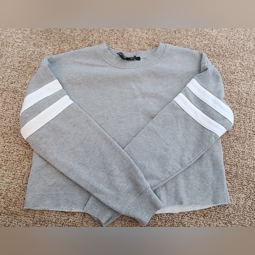Gently Used Pull over Cropped sweatshirt by Forever 21